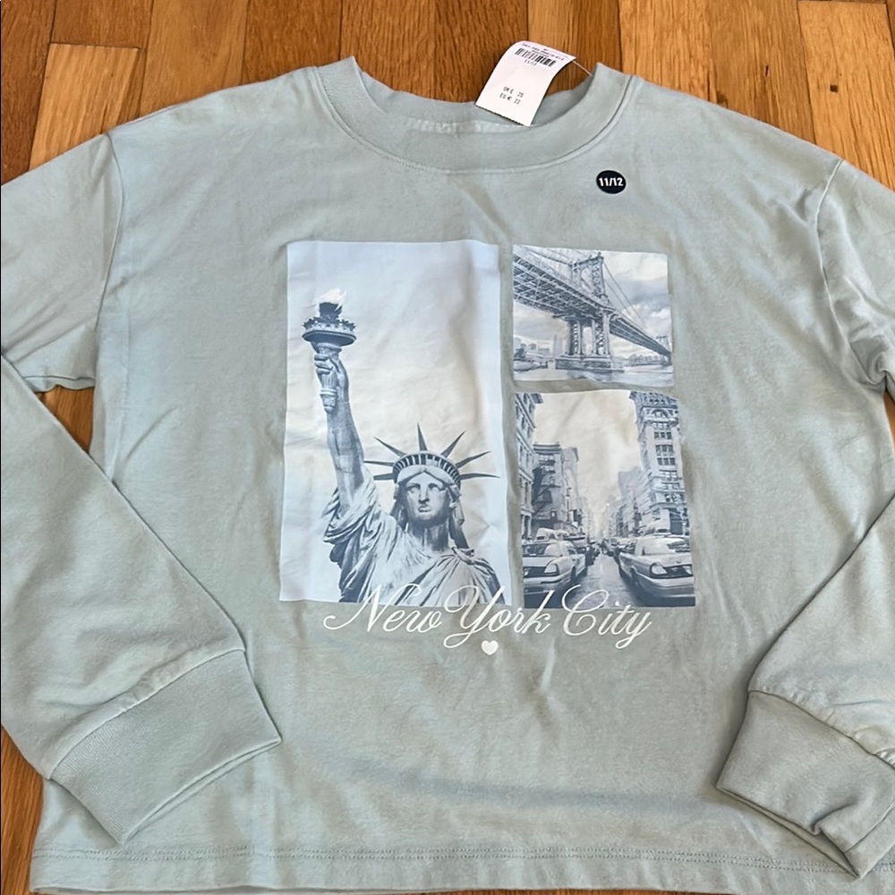Abercrombie kids long sleeve tee. Size 11/12